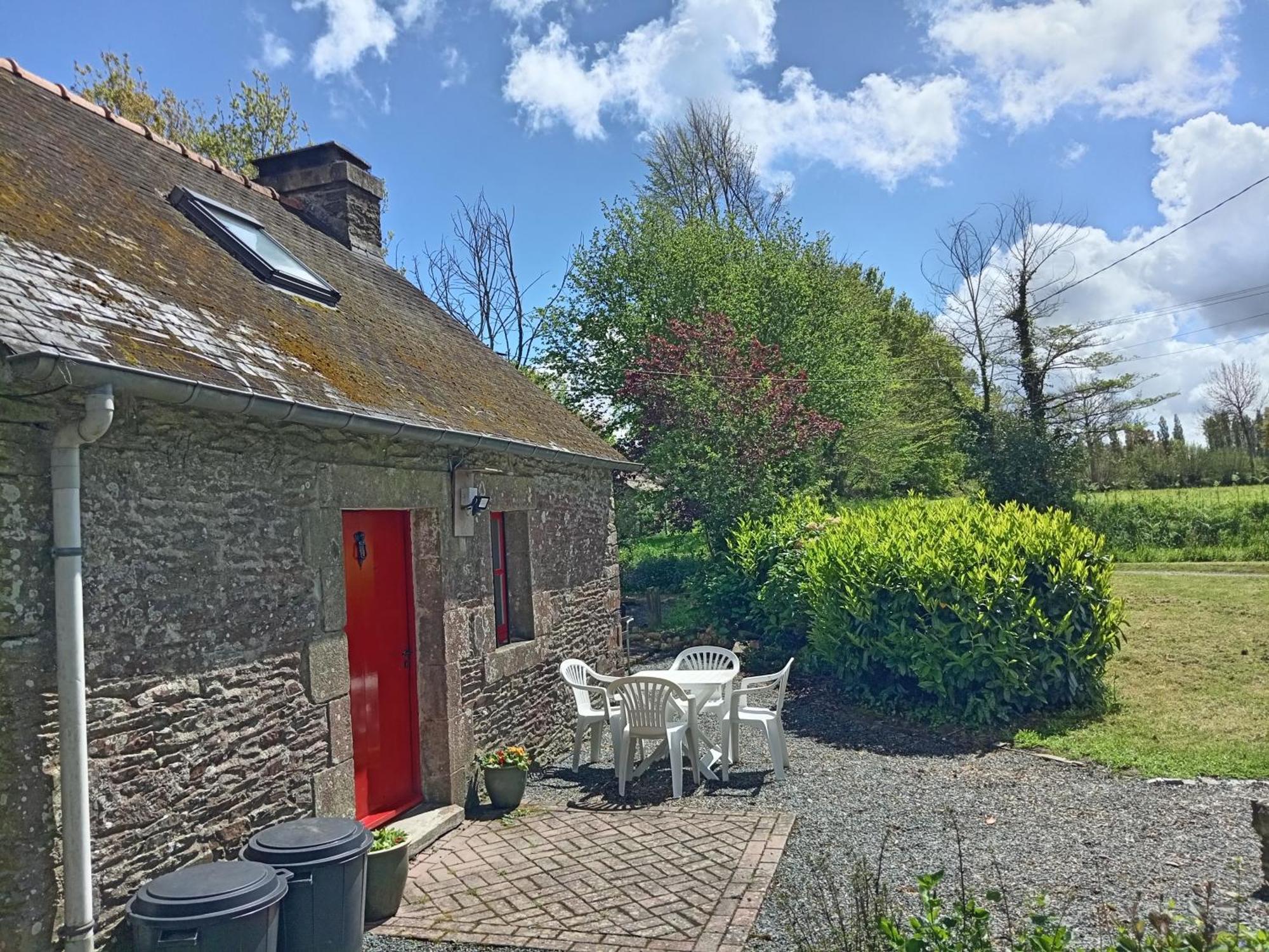 Character Breton Cottage Carhaix-Plouguer Dış mekan fotoğraf